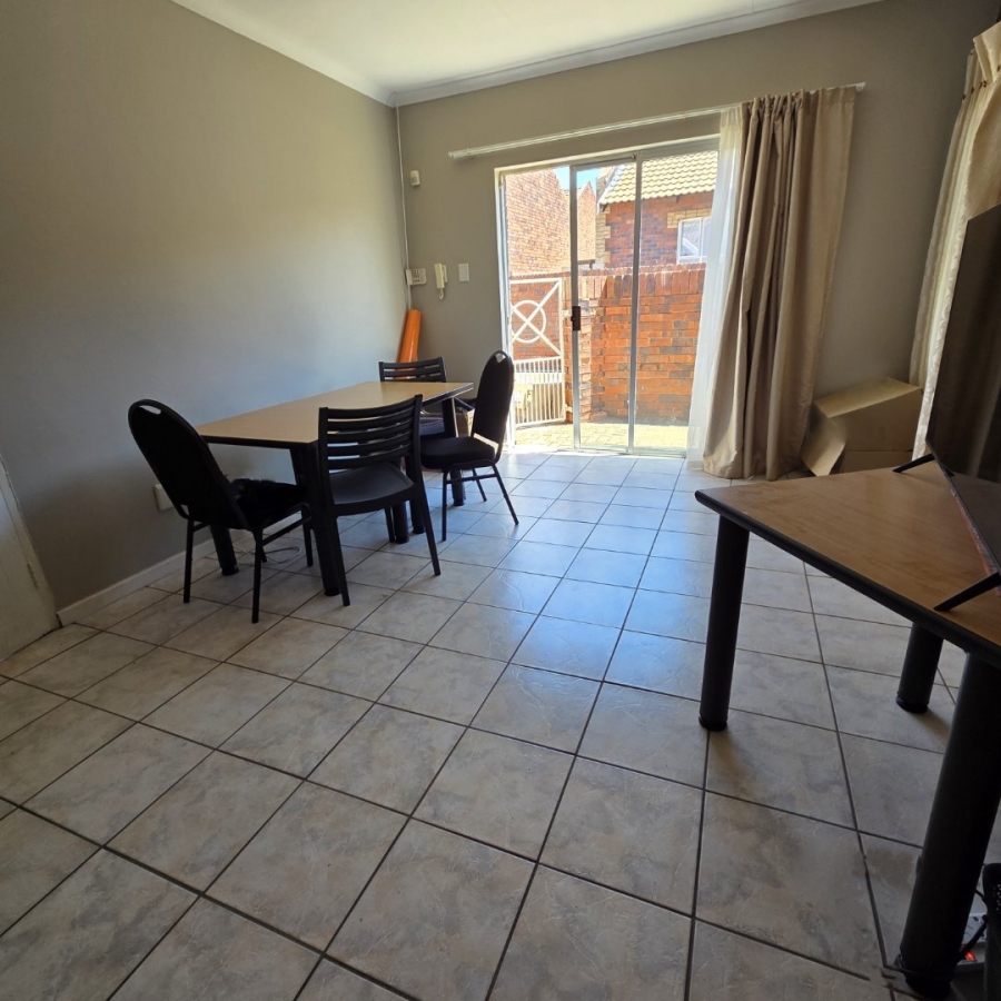 2 Bedroom Property for Sale in Kiepersol Free State